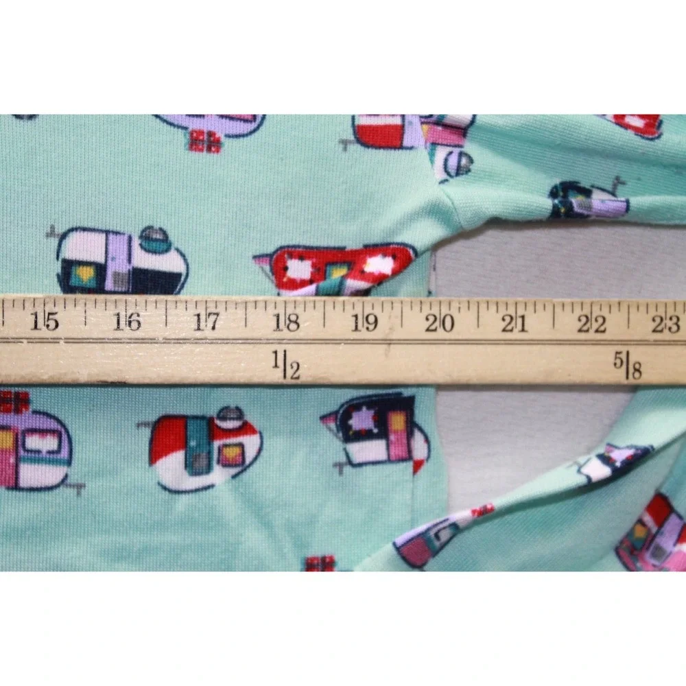 Secret Treasures Sweatshirt Girls M 8-10 Mint Green NWT Happy Camper Glitter